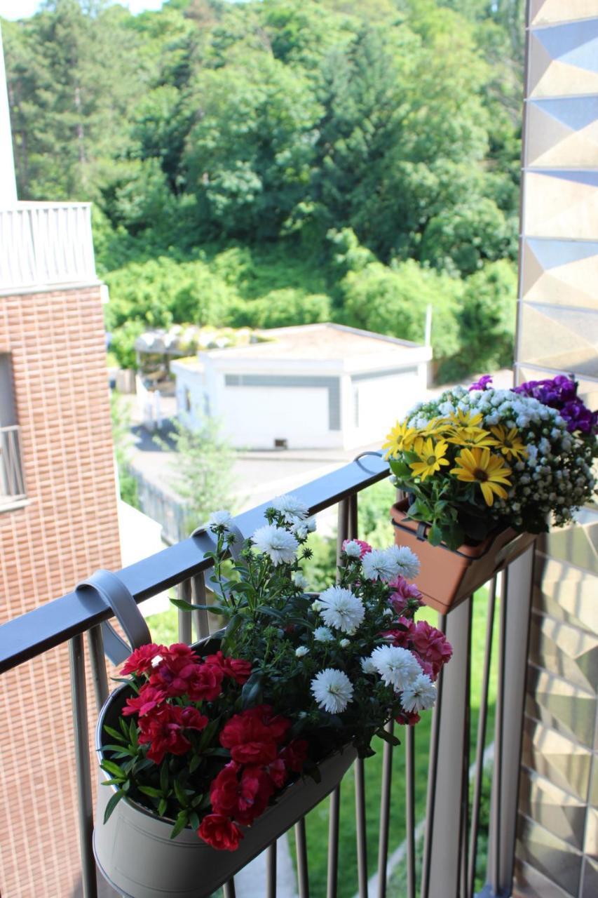 Appartement Elegant Et Lumineux Romainville Exterior foto