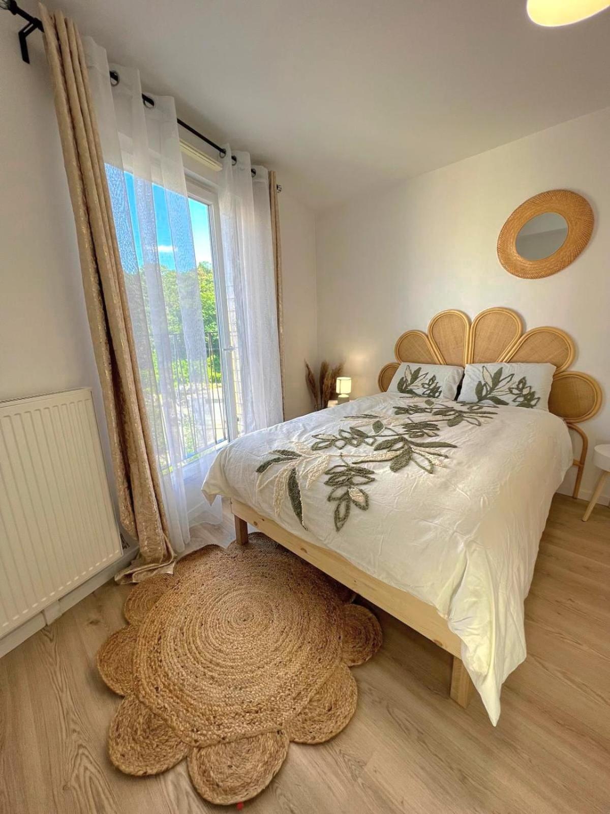 Appartement Elegant Et Lumineux Romainville Exterior foto